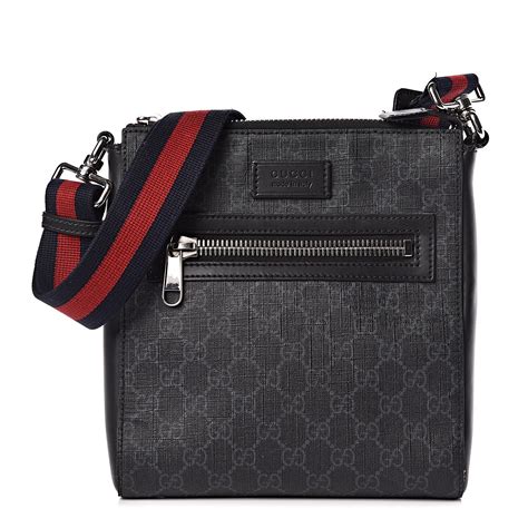 messenger gucci uomo|gucci monogram messenger.